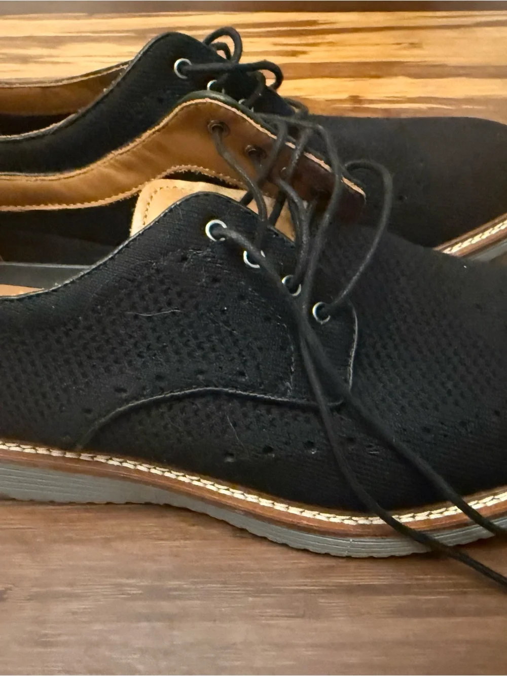 Johnston & Murphy Black Knit Lace-Up Oxfords with Tan Trim